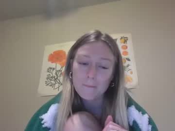 Fair girl Ellen Glow (Ellenglow69) carefully rammed by determined vibrator on adult webcam